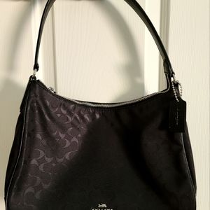 Zip Shoulder Bag In Signature Nylon F73185